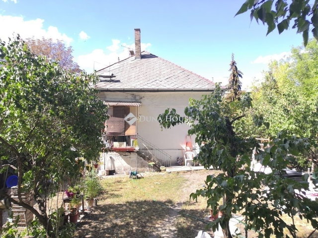 Eladó családi ház, Budapesten, X. kerületben 62.5 M Ft, 2 szobás