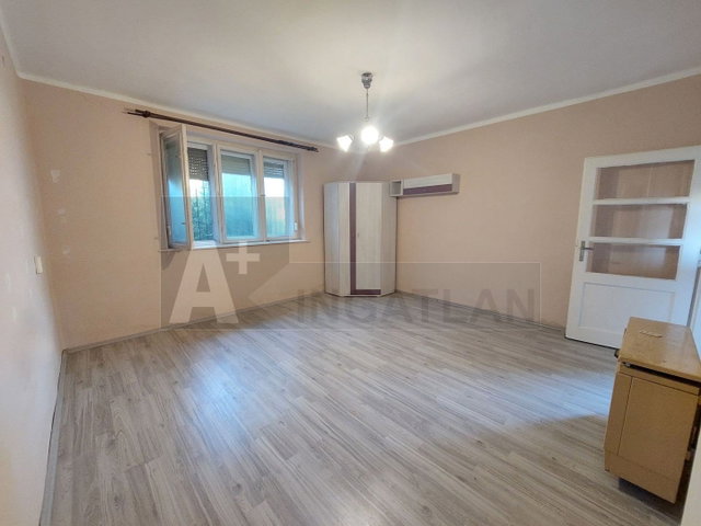 Eladó téglalakás, Hódmezővásárhelyen 19 M Ft, 1 szobás
