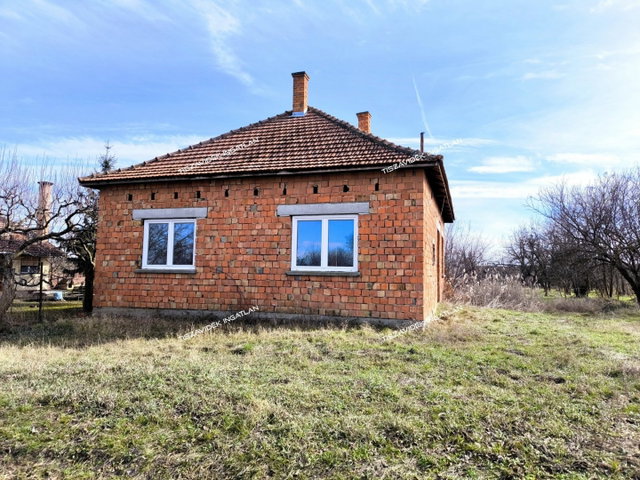 Eladó családi ház, Nagykörűn 7.9 M Ft, 3 szobás