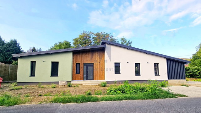 Eladó családi ház, Győrújbaráton 159 M Ft, 4 szobás