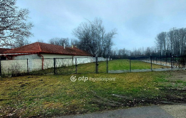 Eladó telek, Győrzámolyon 58 M Ft / költözzbe.hu