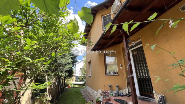 Eladó családi ház, Budapesten, XV. kerületben 219.9 M Ft
