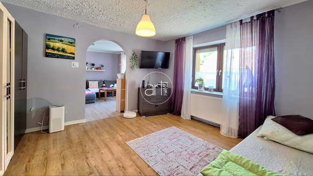 Eladó családi ház, Szegeden 79 M Ft, 3 szobás