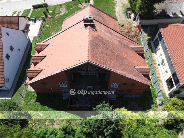 Eladó hotel, Harkányban 82.5 M Ft / költözzbe.hu