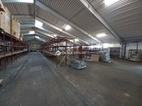 Kiadó ipari ingatlan, Pécsett 999 E Ft / hó