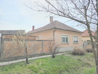 Eladó családi ház, Kiszomboron 24.9 M Ft, 3 szobás