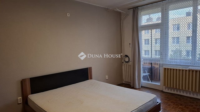 Kiadó panellakás, albérlet, Dorogon, Gorkij utcában, 2 szobás