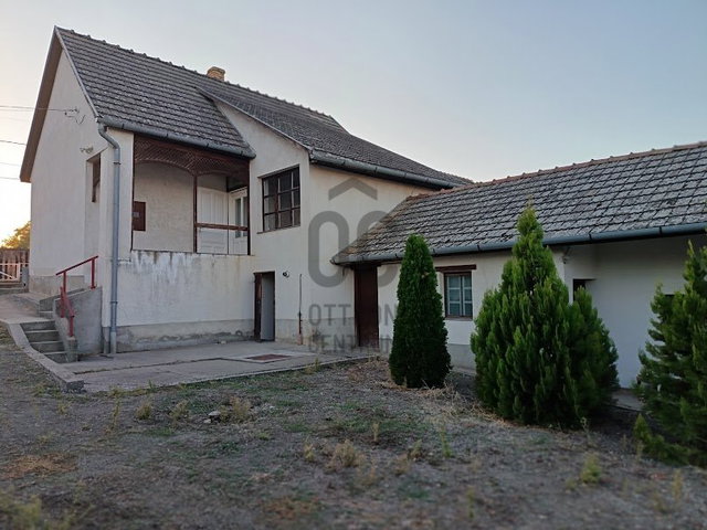 Eladó családi ház, Kajdacson 15.5 M Ft, 2 szobás