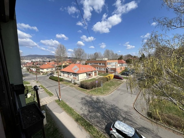 Eladó panellakás, Pécsett 49.9 M Ft, 2 szobás
