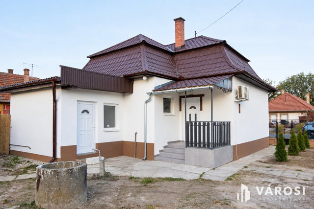 Eladó családi ház, Zsámbokon 49.99 M Ft, 2 szobás