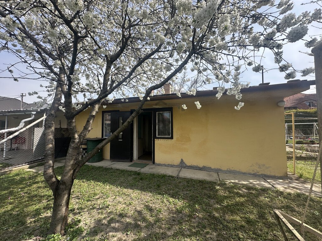 4 bed · 158m² · 104.900.000 ft