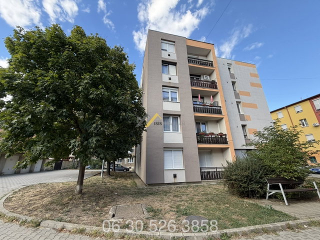 Eladó téglalakás, Szombathelyen 37.9 M Ft, 2 szobás