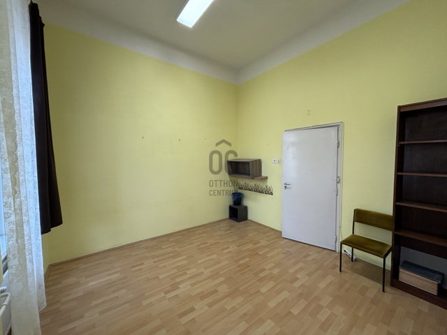 Kiadó iroda, Pécsett 60 E Ft / hó / költözzbe.hu