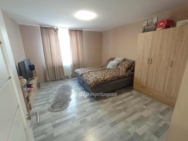 Eladó családi ház, Pusztaszabolcson 59.99 M Ft, 3 szobás