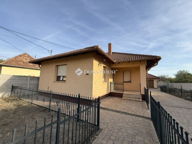 Eladó családi ház, Gyálon, Heltai Jenő utcában 134.9 M Ft