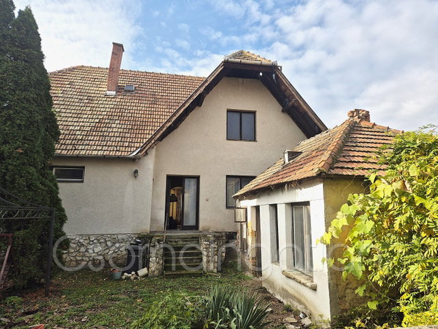 Eladó családi ház, Kapuváron 51 M Ft, 2 szobás