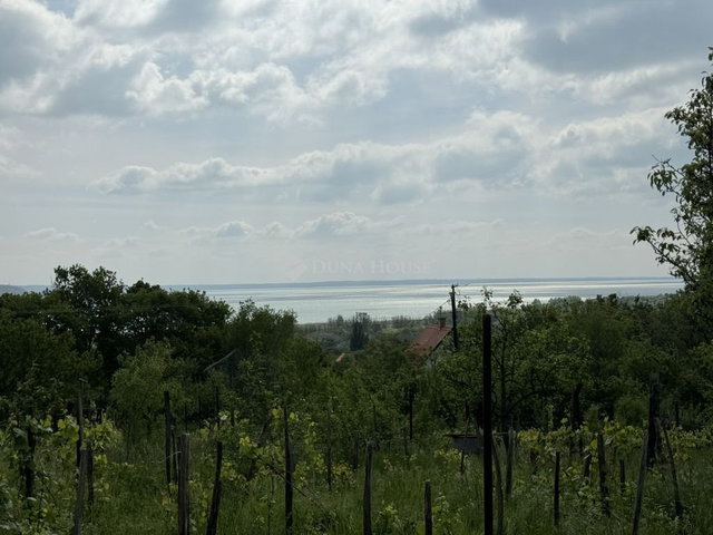 Eladó telek, Balatonalmádiban 48 M Ft / költözzbe.hu