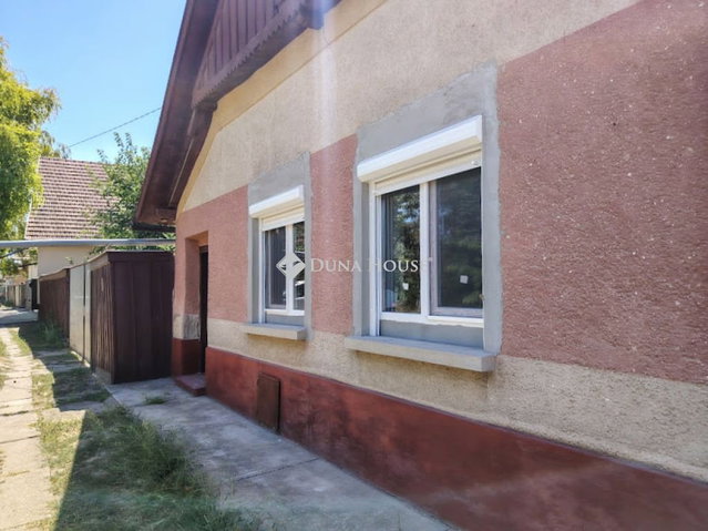 Eladó családi ház, Tótkomlóson, Arany János utcában 11 M Ft