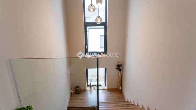 Eladó családi ház, Diósdon 330 M Ft, 5 szobás