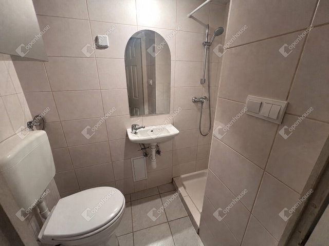 Eladó téglalakás, Sopronban 24.9 M Ft, 1 szobás
