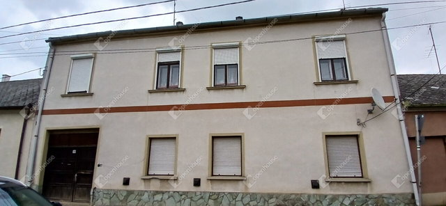 Eladó családi ház, Vasváron 44.99 M Ft, 6 szobás