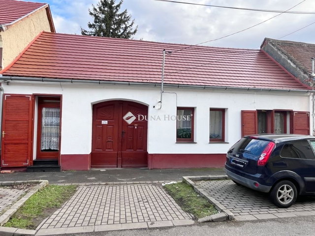 Eladó családi ház, Sárváron 61 M Ft, 3 szobás