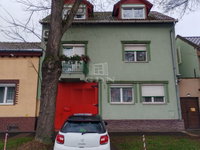 Eladó családi ház, Debrecenben 209.9 M Ft, 8 szobás