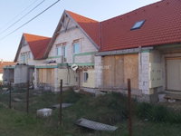 Eladó sorház