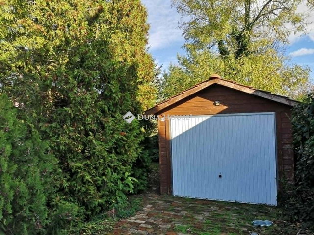 Eladó családi ház, Berhidán 79.9 M Ft, 6 szobás