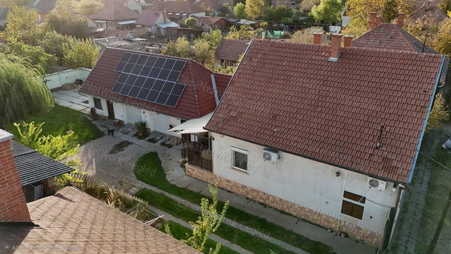 Eladó családi ház, Cegléden 99 M Ft, 5 szobás