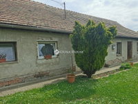Eladó családi ház, Tardoson, Templom téren 22 M Ft, 4 szobás