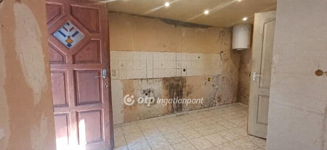 Eladó családi ház, Kiskunlacházán 14.9 M Ft, 1 szobás