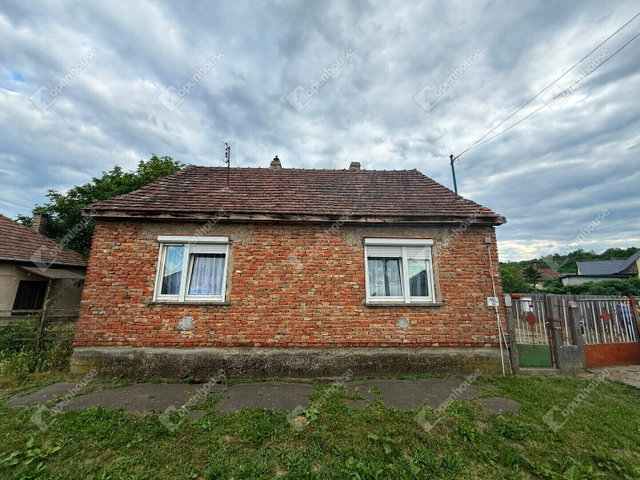 Eladó családi ház, Kaposváron 22.9 M Ft, 3 szobás