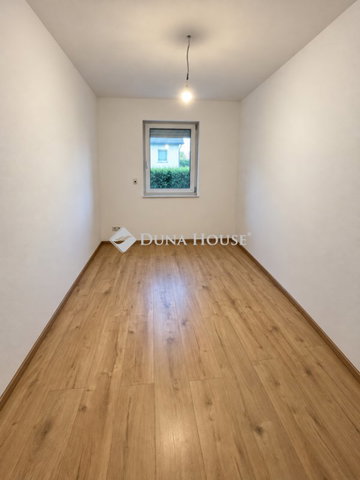 Eladó családi ház, Csömörön 135 M Ft, 4 szobás