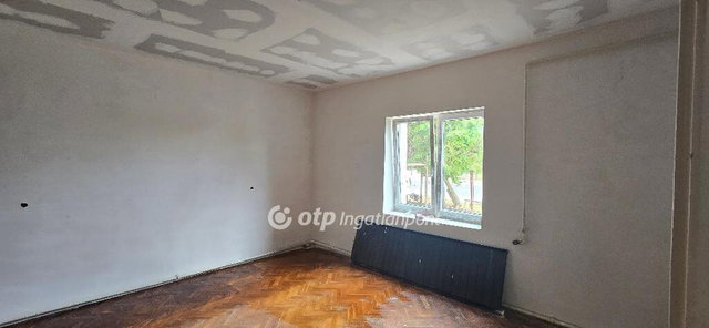Eladó családi ház, Hosszúpályin 52.9 M Ft, 3 szobás