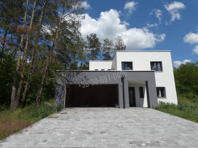 Eladó családi ház, Mogyoródon 249 M Ft, 5 szobás