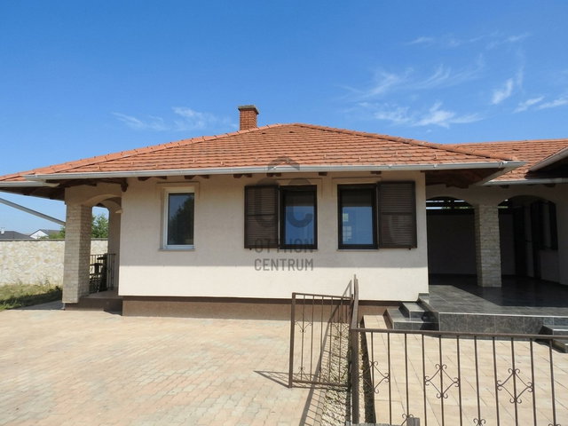 Eladó családi ház, Lövőn 185 M Ft, 6 szobás