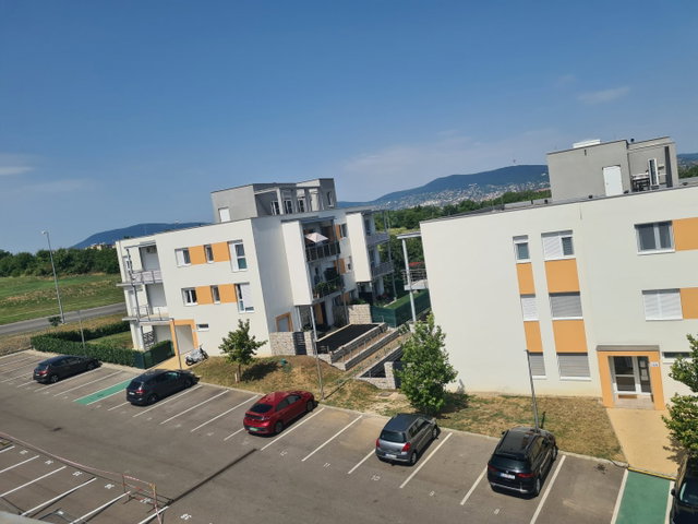 Eladó téglalakás, Pécsett 53 M Ft, 1 szobás