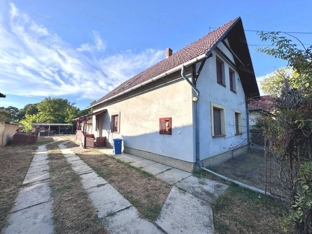 Eladó családi ház, Szarvason 63 M Ft, 5 szobás