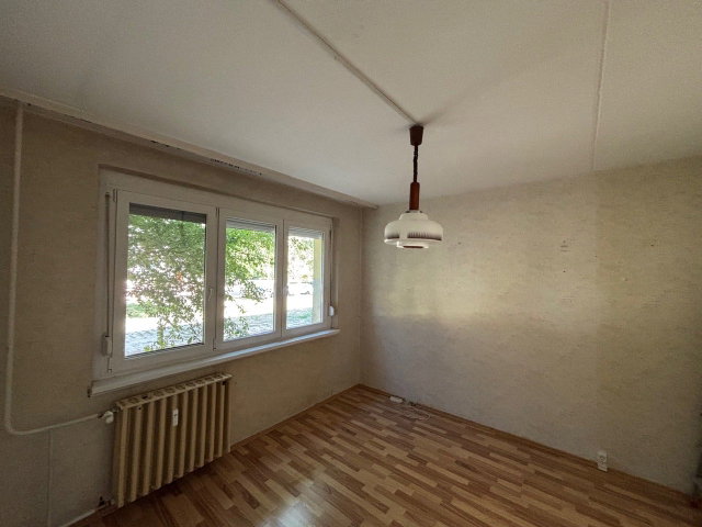 Eladó panellakás, Győrött 46.9 M Ft, 2 szobás