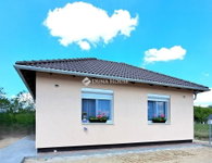 Eladó családi ház, Újlengyelen 93.9 M Ft, 4 szobás
