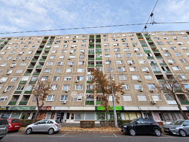 Eladó panellakás, Debrecenben 62.9 M Ft, 2+2 szobás