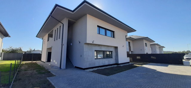 Eladó téglalakás, Mendén 81.8 M Ft, 4 szobás
