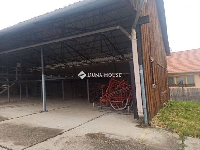 Eladó ipari ingatlan, Tökön 90 M Ft / költözzbe.hu