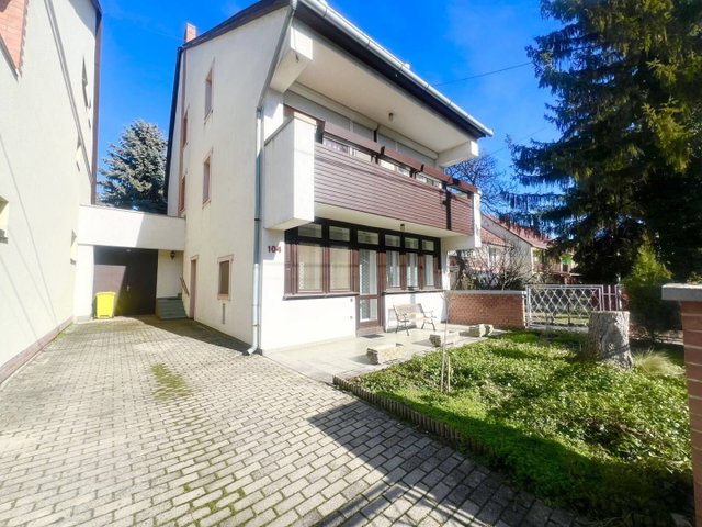 Eladó családi ház, Békéscsabán 75.5 M Ft, 5 szobás