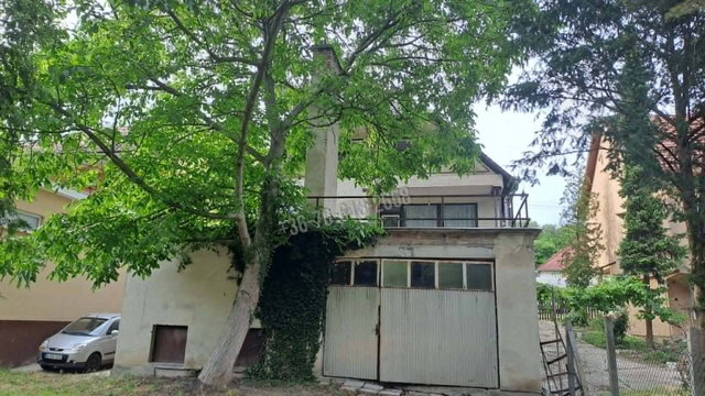 Eladó családi ház, Mogyorósbányán 89 M Ft, 5 szobás