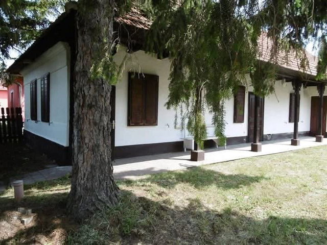 Eladó családi ház, Mezőkeresztesen 39.9 M Ft, 2 szobás
