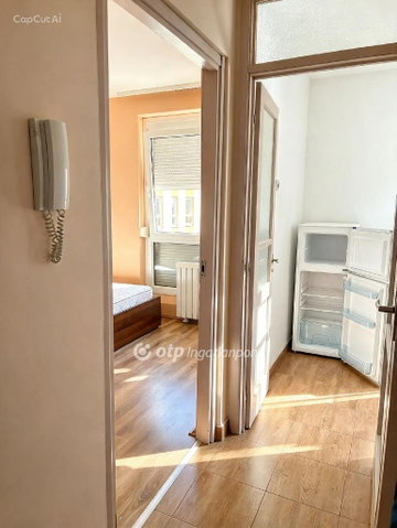 Kiadó panellakás, albérlet, Pécsett 160 E Ft / hó, 2 szobás