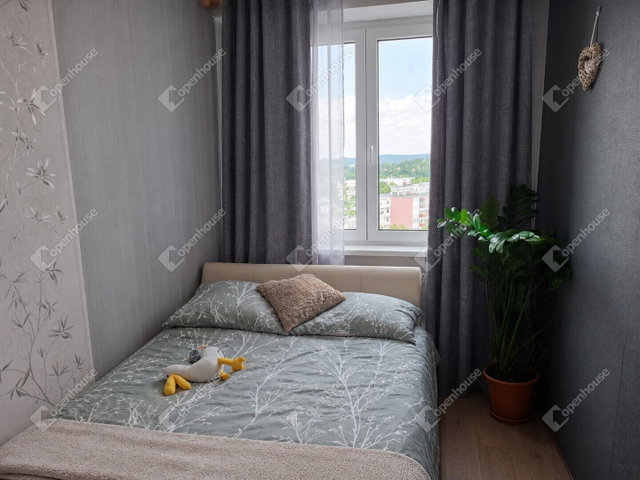 Eladó panellakás, Sopronban 58 M Ft, 3 szobás