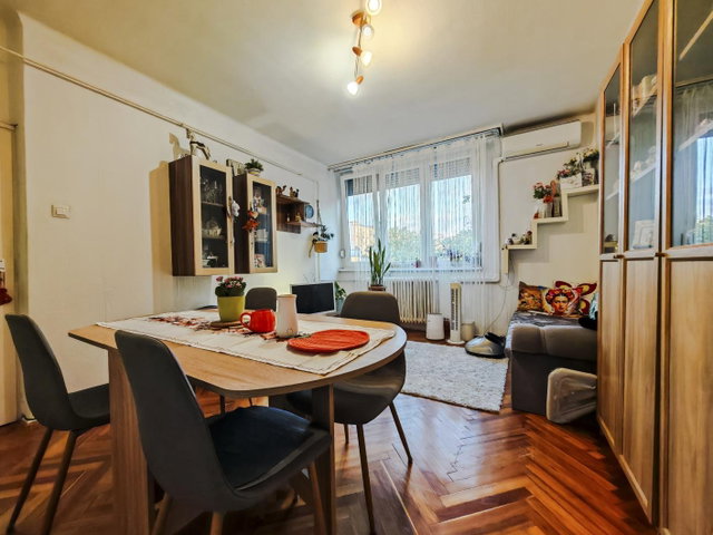 Eladó téglalakás, Tatabányán 36 M Ft, 2 szobás
